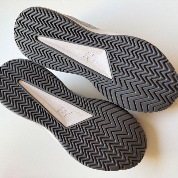 ✨NEW✨ NEW BALANCE Womens 896 V3 Revlite Hard Court Tennis Shoes Grey Sz US 8.5M - Picture 10 of 10